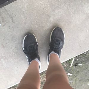 Meet your Posher, Ava